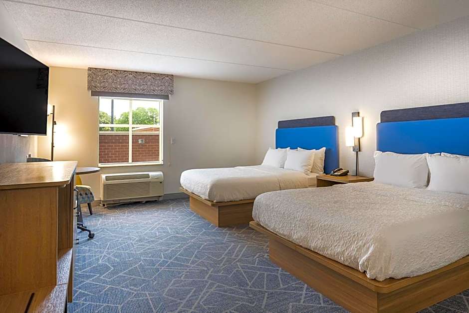 Hampton Inn & Suites Williamsburg Historic District