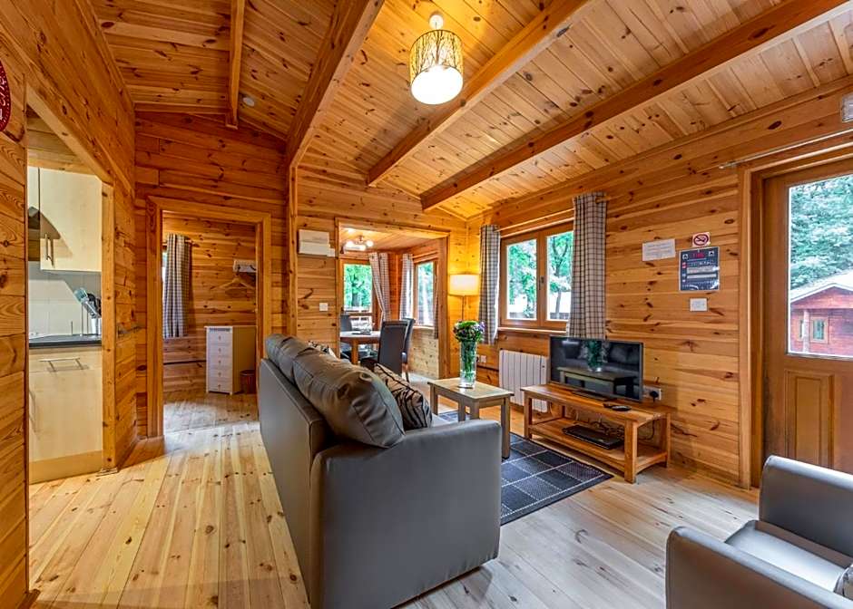 Woodland Park Lodges