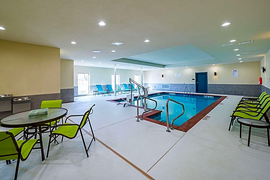 Comfort Inn & Suites