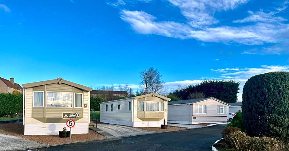 Red Deer Village Holiday Park - 3 Bedroom, Self-Catering Holiday Home