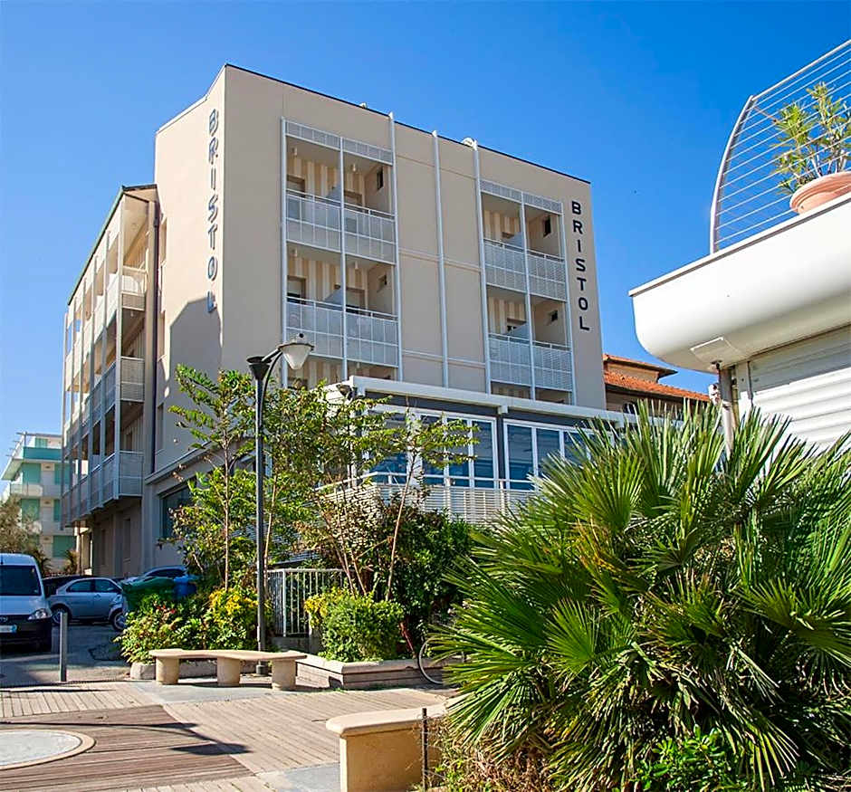 Hotel Bristol