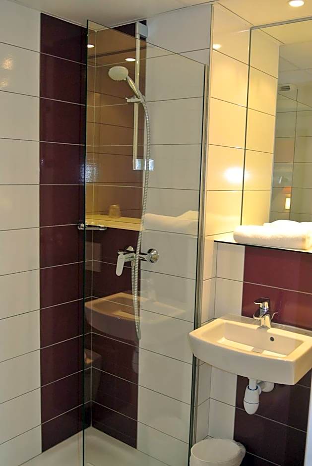 Premiere Classe Saint Etienne - AÃ©roport BouthÃ©on