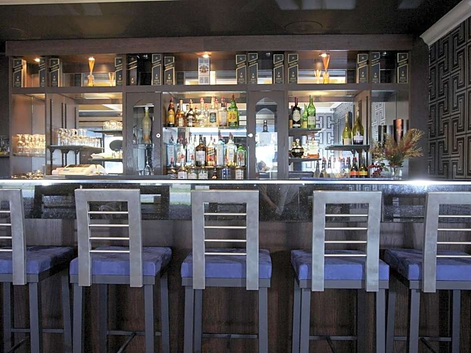 Howard Johnson by Wyndham Niagara Falls