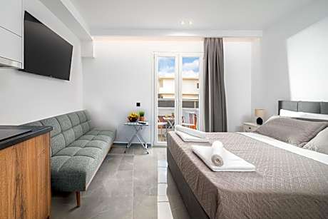 Studio with Sea View