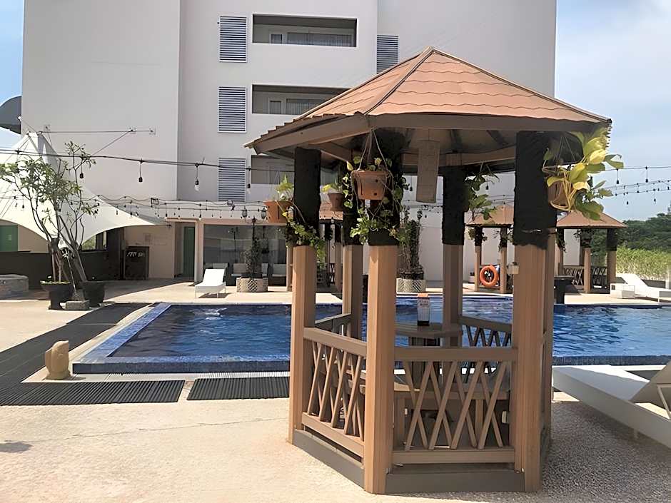 Sakura Park Hotel And Residence