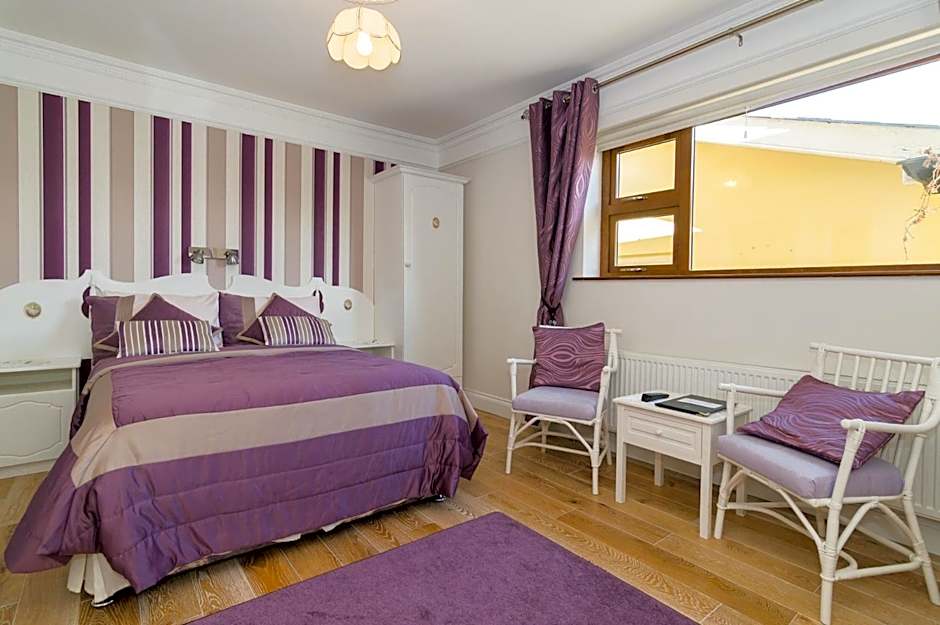 Cois Li Accommodation