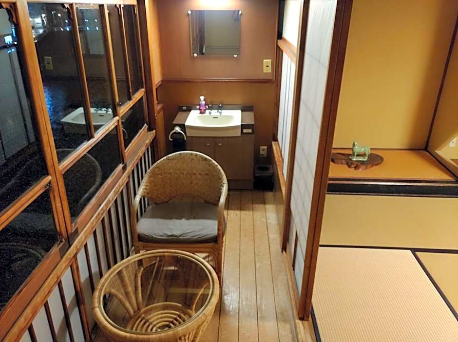 K's House Ito Onsen - Historical Ryokan Hostel