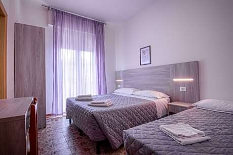 Economy Triple Room