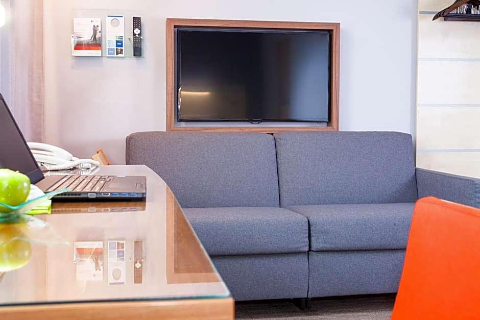 Holiday Inn Express Toulouse Airport By IHG
