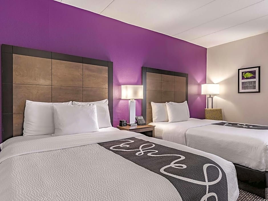 La Quinta Inn & Suites by Wyndham Warwick-Providence Airport