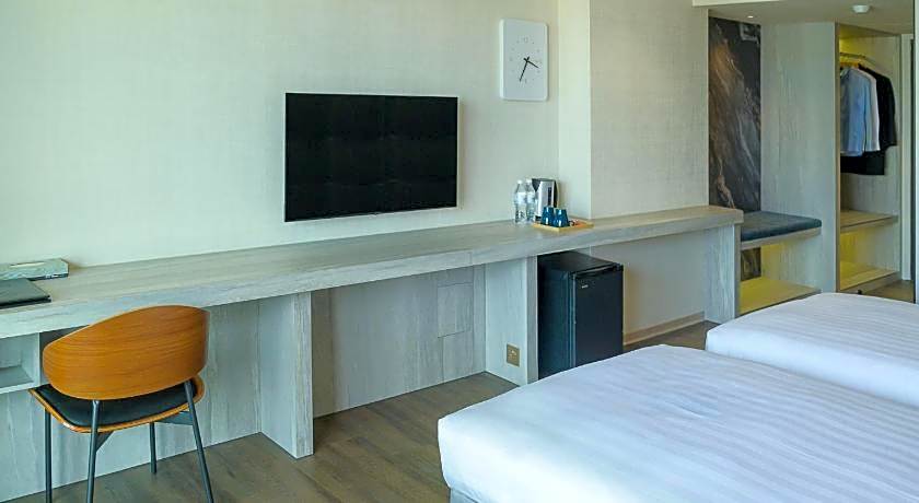 Metro Hotel