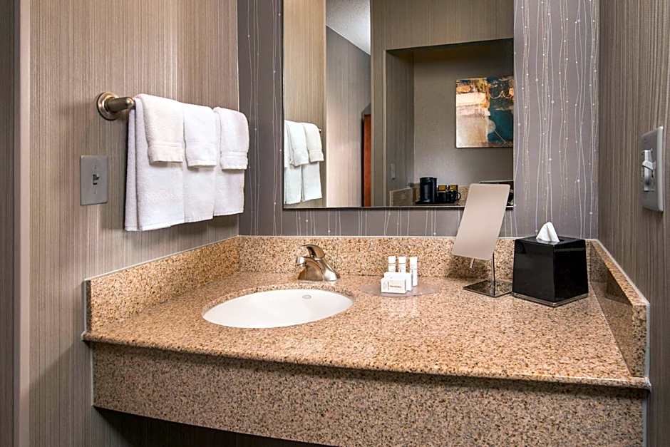 Courtyard by Marriott Dulles Airport Chantilly