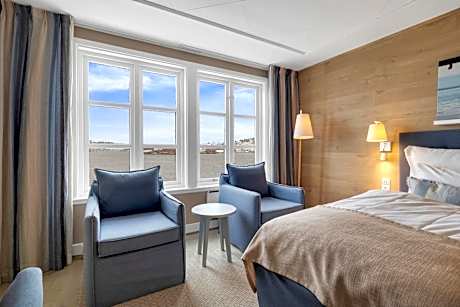 Superior Double or Twin Room with Sea View
