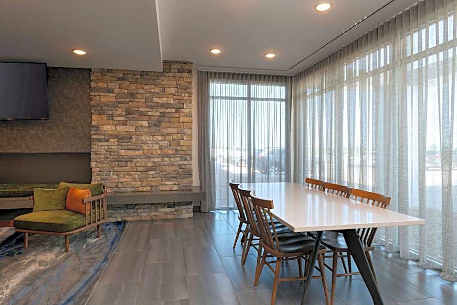 Fairfield Inn and Suites by Marriott Lincoln Crete