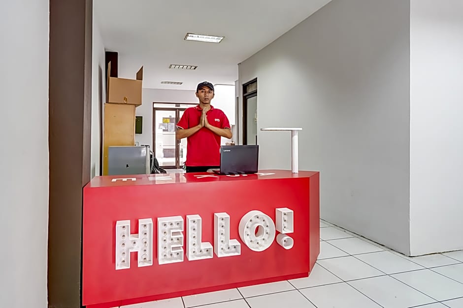 Spot On 91366 The Chatter Place