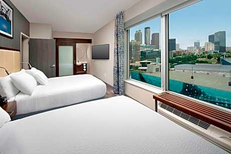 City View Queen Suite with Two Queen Beds with Sofa bed High Floor