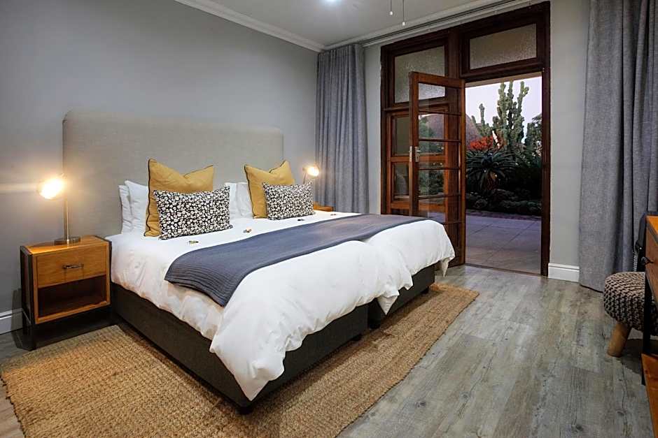 Addo Elephant Safari Lodge - Bellevue Forest Reserve