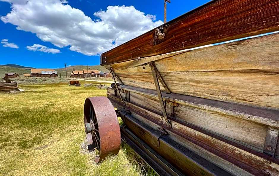 Empeiria High Sierra Hotel