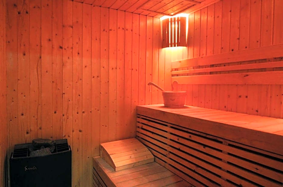 Ratana Hotel Chalong