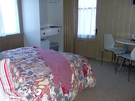 Ensuite Room