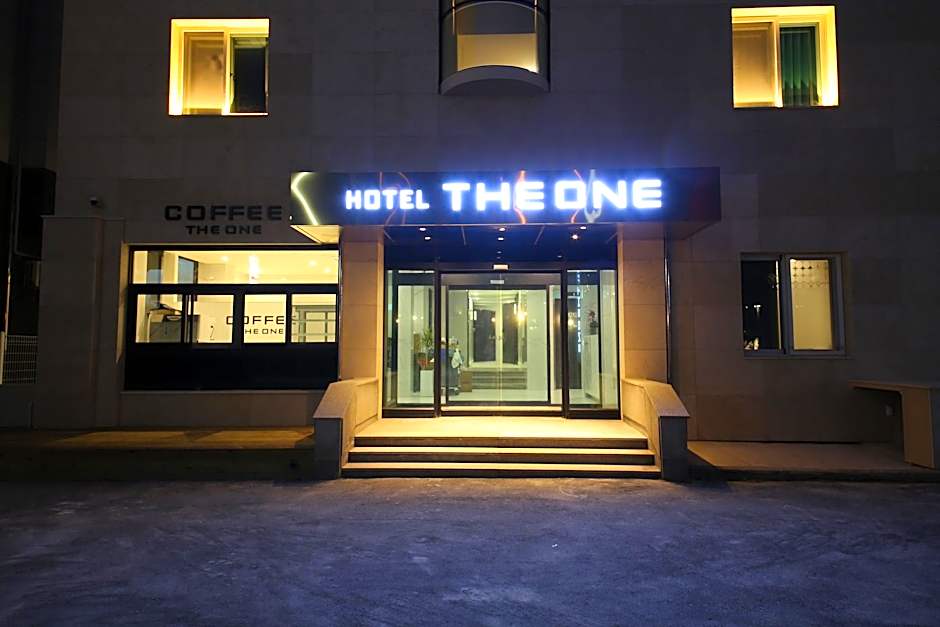 Hotel The One