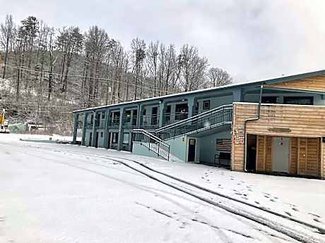 Country Town N' Suites