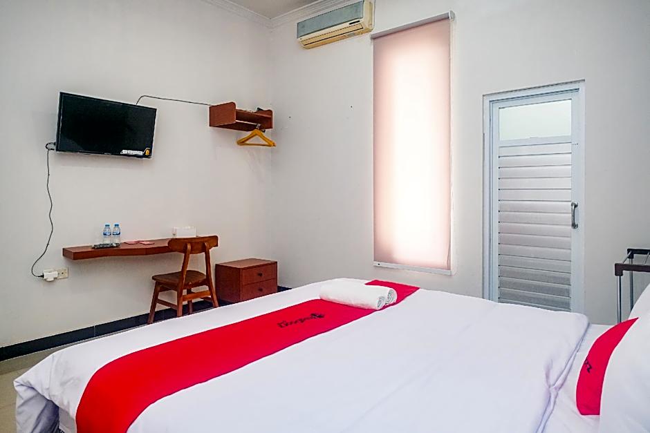 RedDoorz near Majapahit Semarang