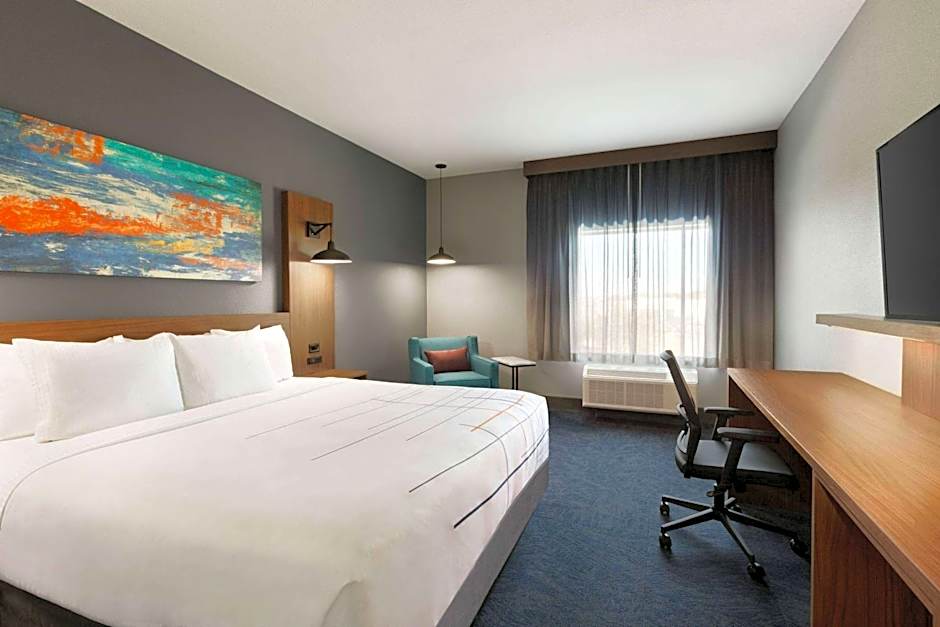 La Quinta Inn & Suites by Wyndham College Station North