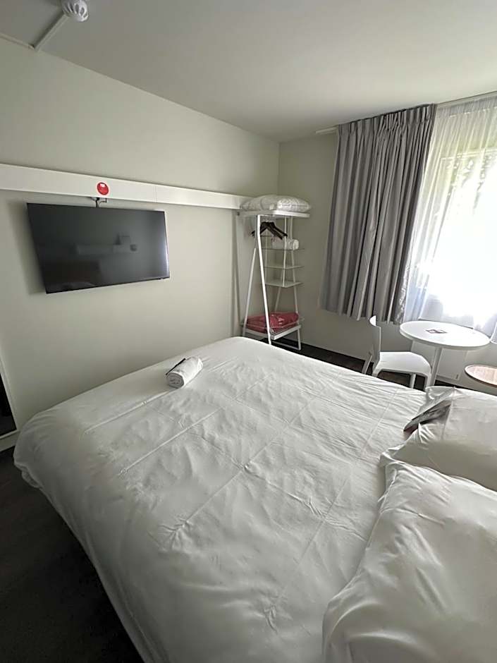 ibis Abbeville