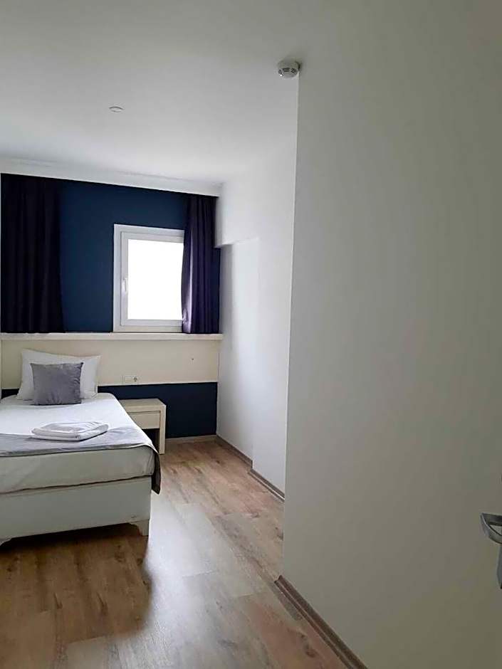 Z HOTEL
