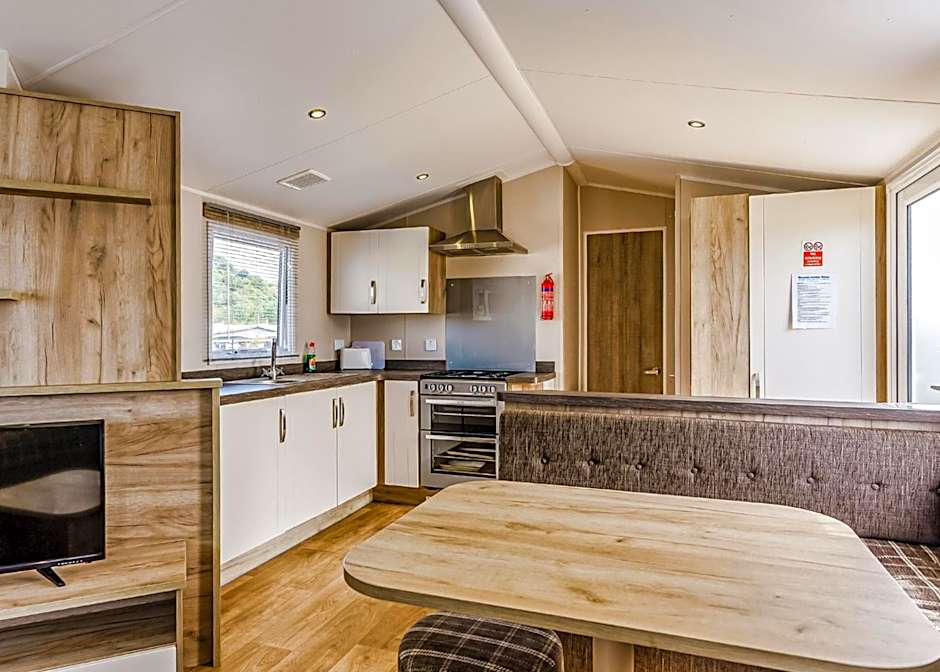 Riverside Holiday Village