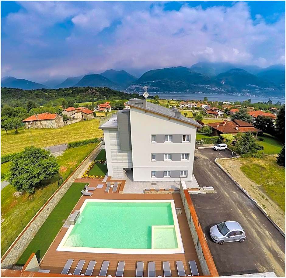 Rainbow Holiday Apartments Lake Como