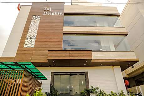 Hotel Taj Heights