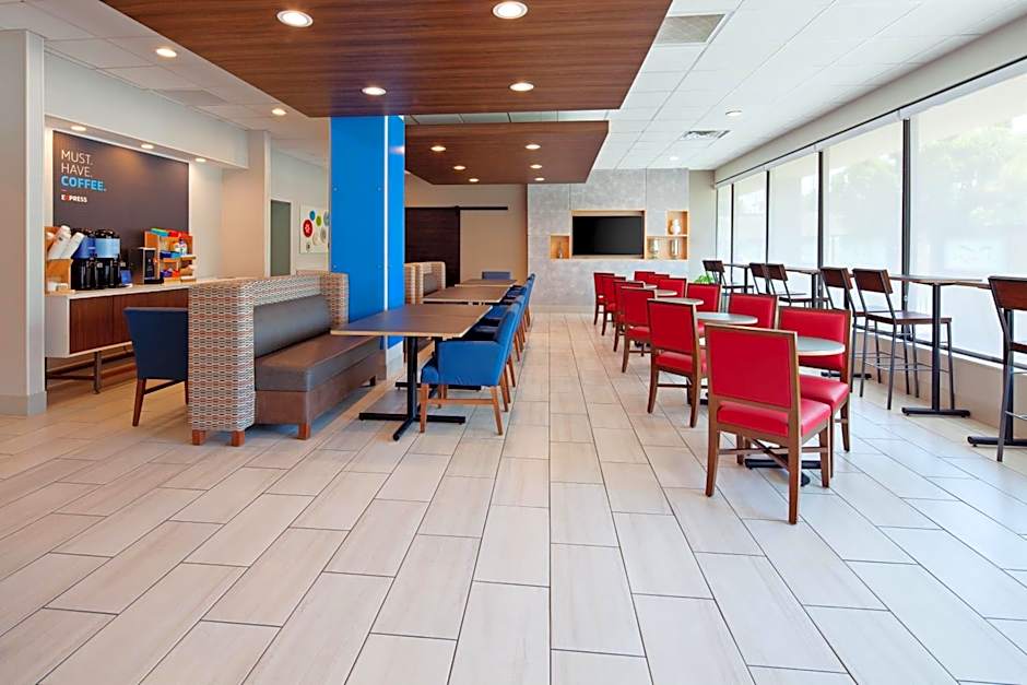 Holiday Inn Express Los Angeles LAX Airport By IHG