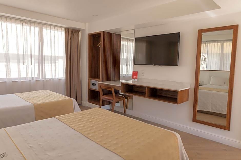 Six Hotel Guadalajara Degollado