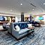 Holiday Inn Express & Suites Vaughan Southwest By IHG