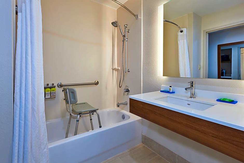 Holiday Inn Express & Suites Dayton South Franklin By IHG