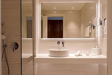 Superior Room, 1 King Bed, City View (1 King Bed)