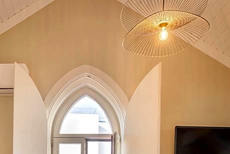 Deluxe Panoramic Suite