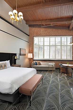 Superior King Room