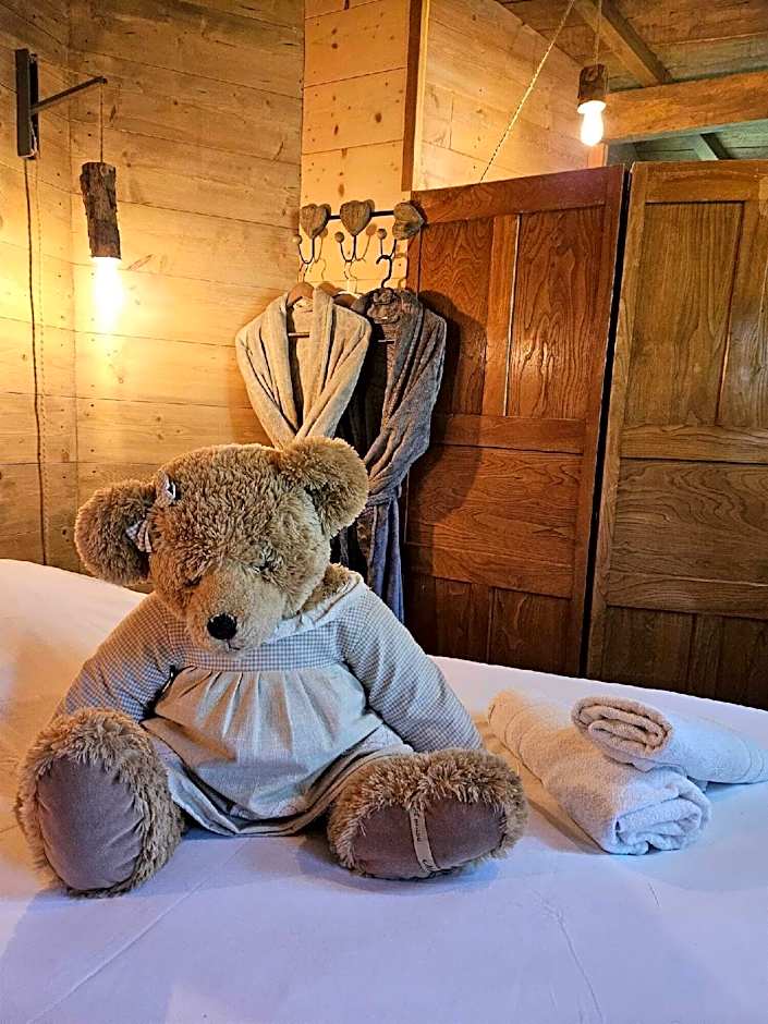 Au Refuge Des 3 Ours - Chambres d'hôtes et cabanes