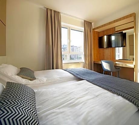 Deluxe Family Suite