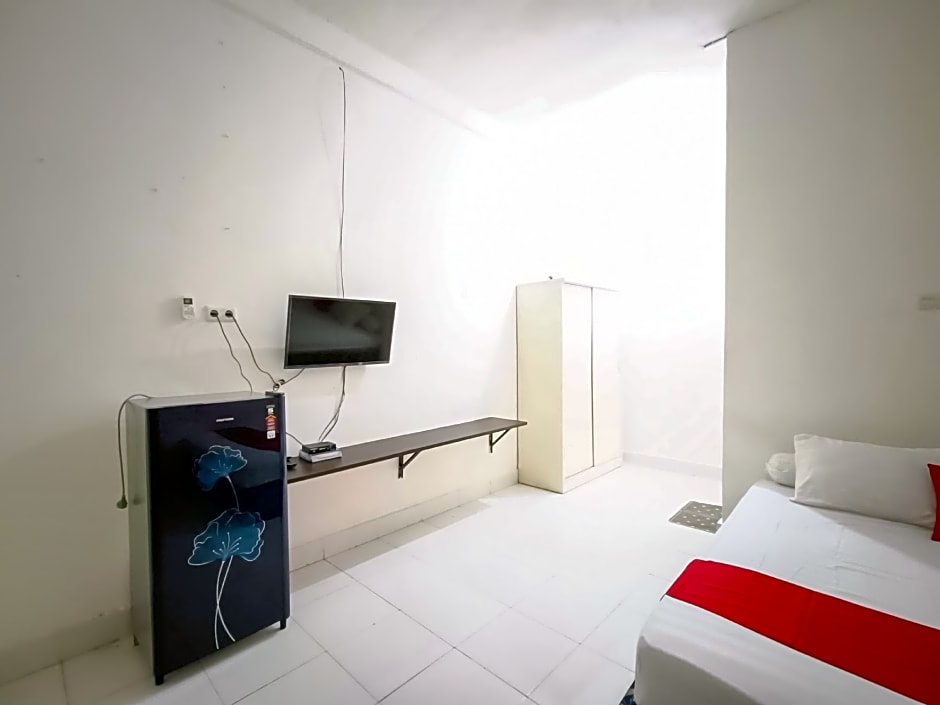 RedDoorz @ Al Muhajir Homestay Kendari