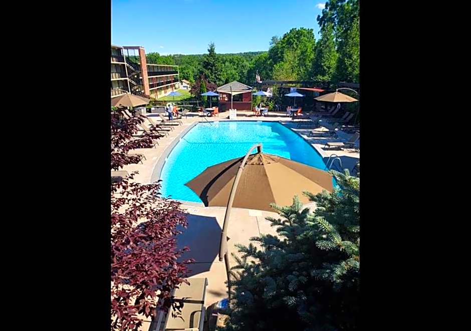 New Hope Inn & Suites