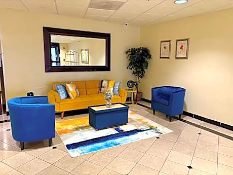 Days Inn & Suites by Wyndham Laurel Near Fort Meade