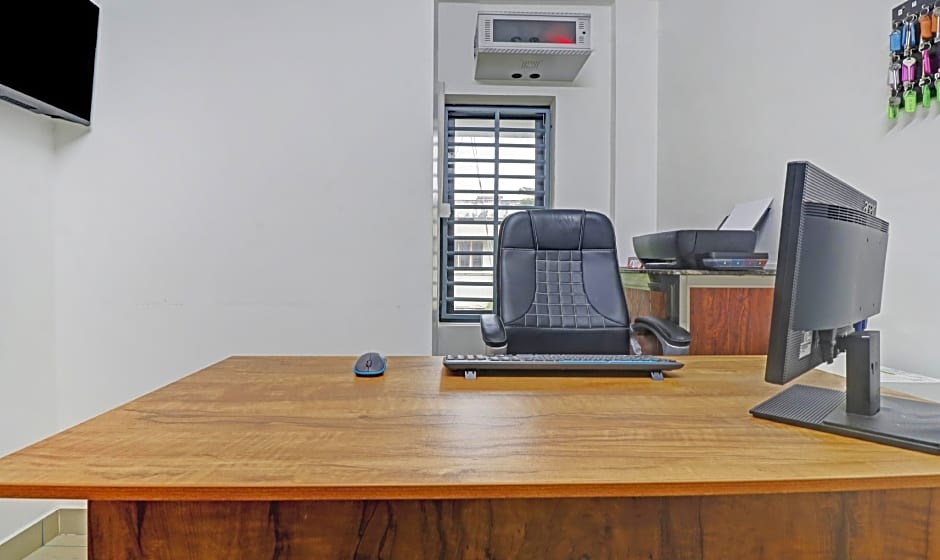 Treebo Nirupama Apartment, 750 M From Aluva Railway Station