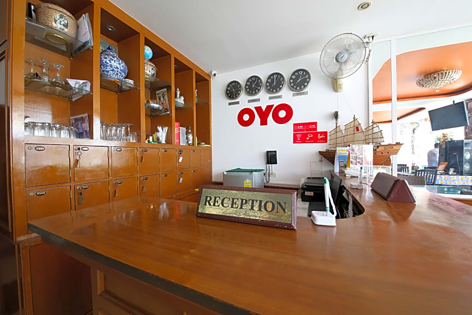 OYO 126 Patong Station House