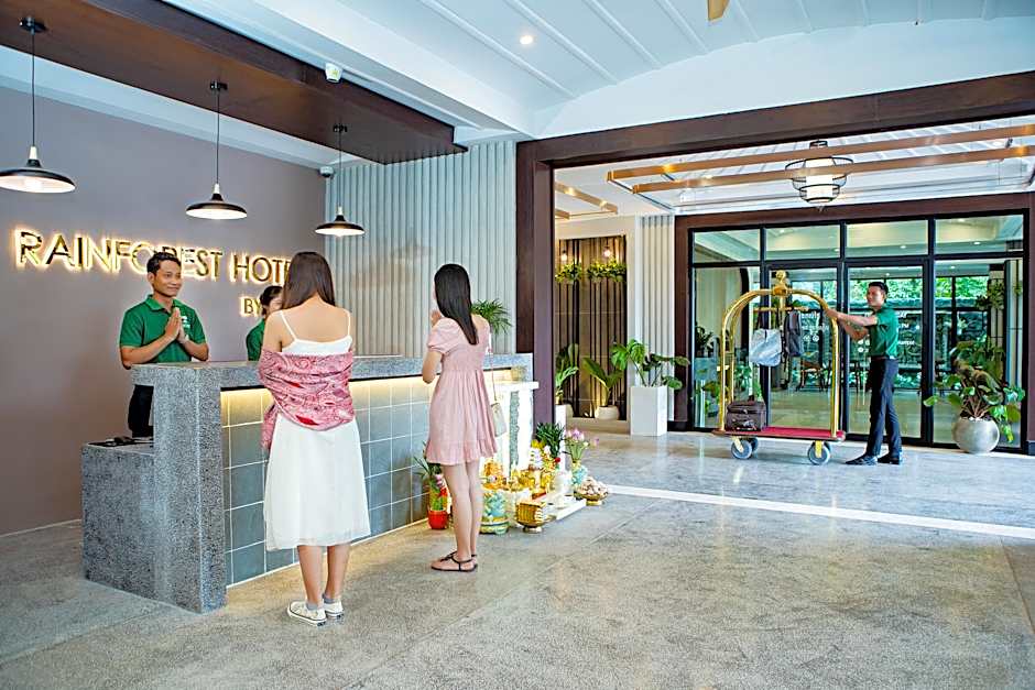 Rainforest Hotel by NSUN