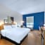 Spark by Hilton Tuscumbia Muscle Shoals