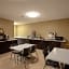 Super 8 by Wyndham St Charles